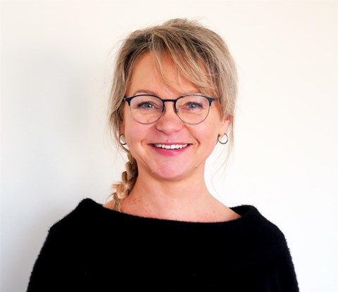 Porträtbild von Alexandra Kolbusz, stellvertretende Leitung der Tagespflege Franziskus.