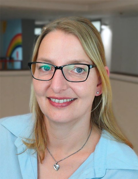 Porträtbild von Katharina Franke, Pflegedienstleitung im Altenheim Landhaus Maria Schutz.