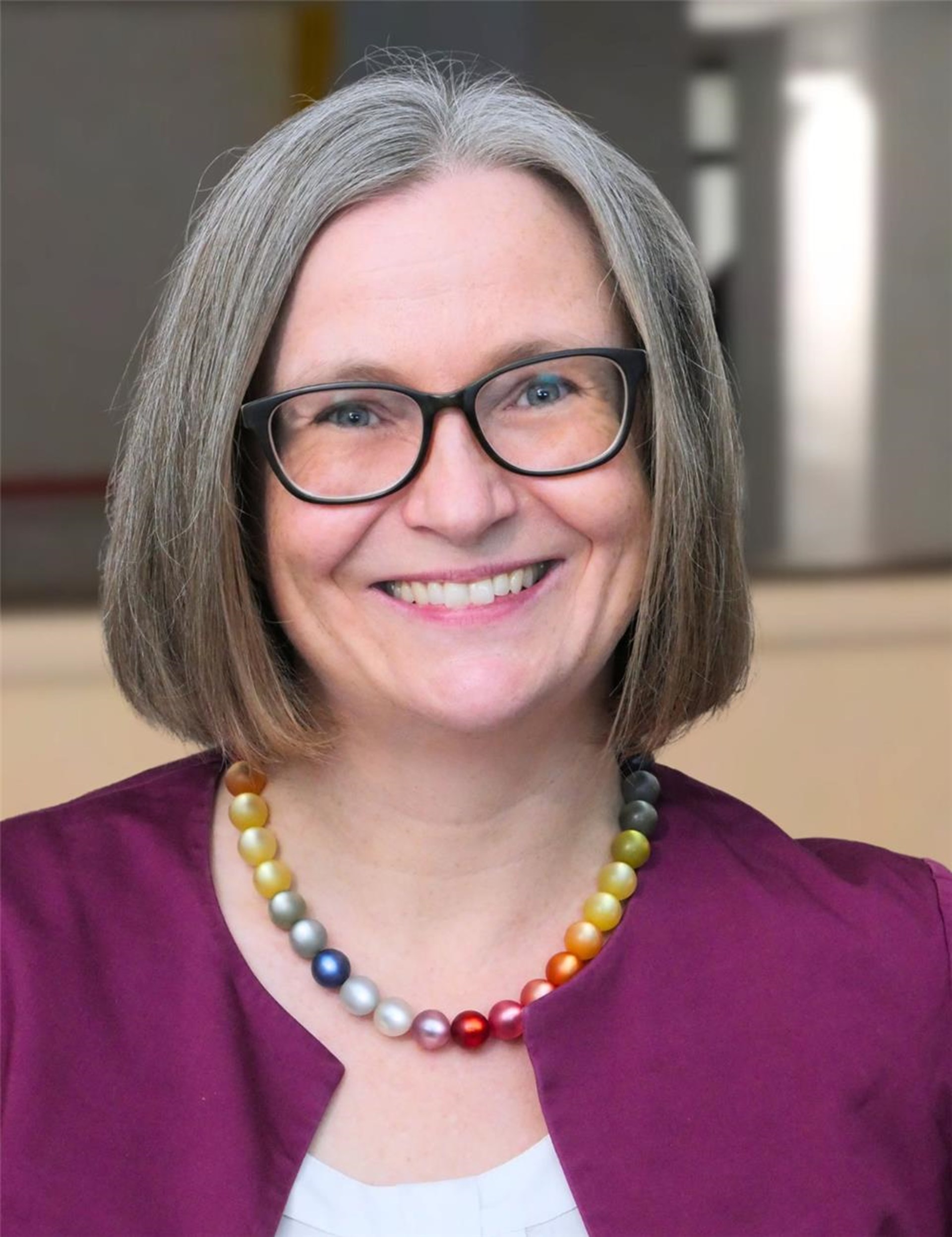 Porträtbild von Stefanie Kühn, Leiterin Altenheim Saassenhof.